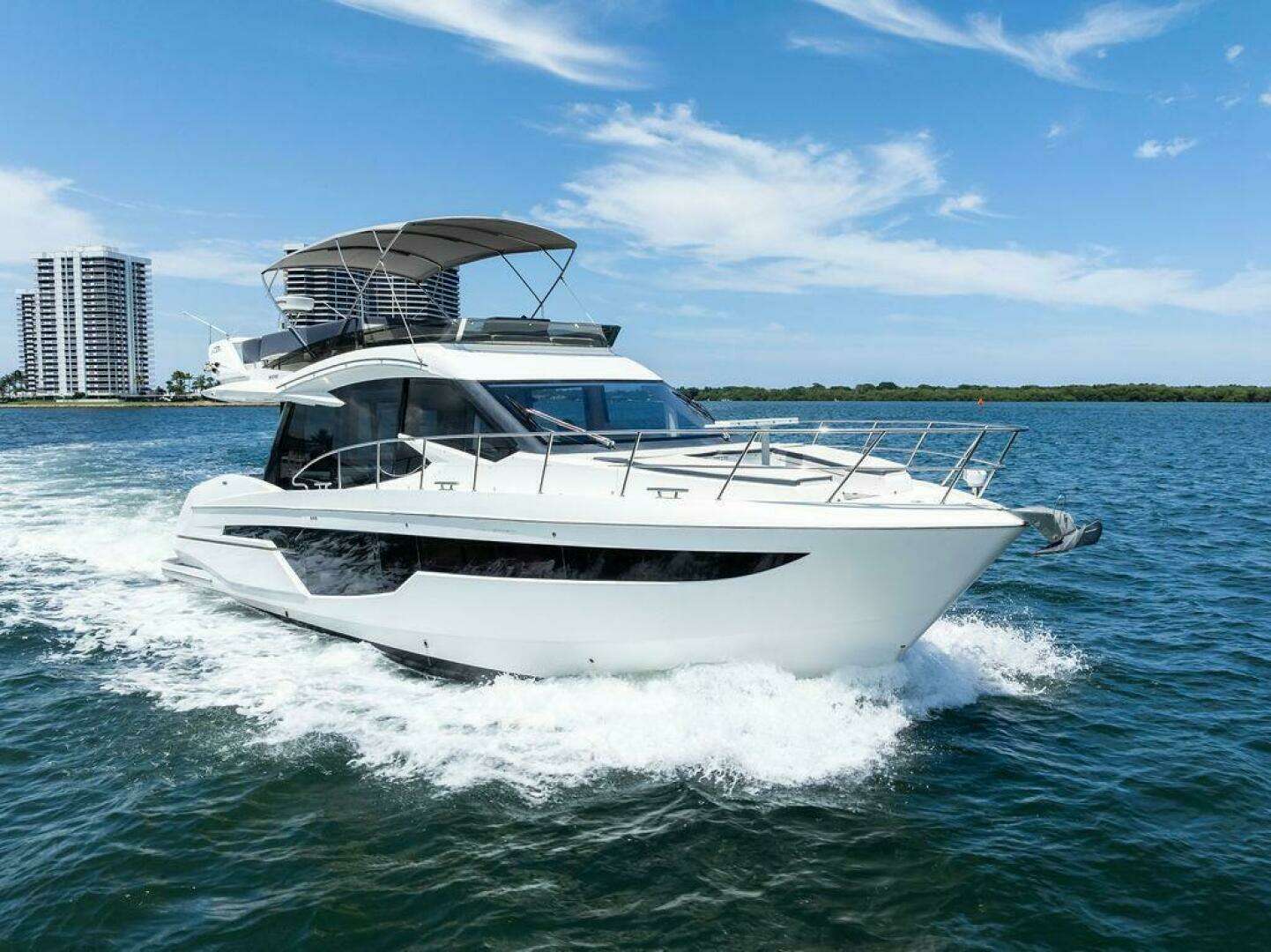 2019 50' Galeon photo