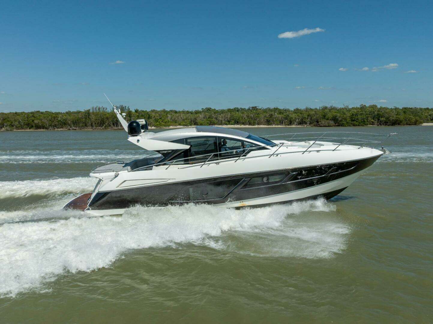 2018 57' Sunseeker photo