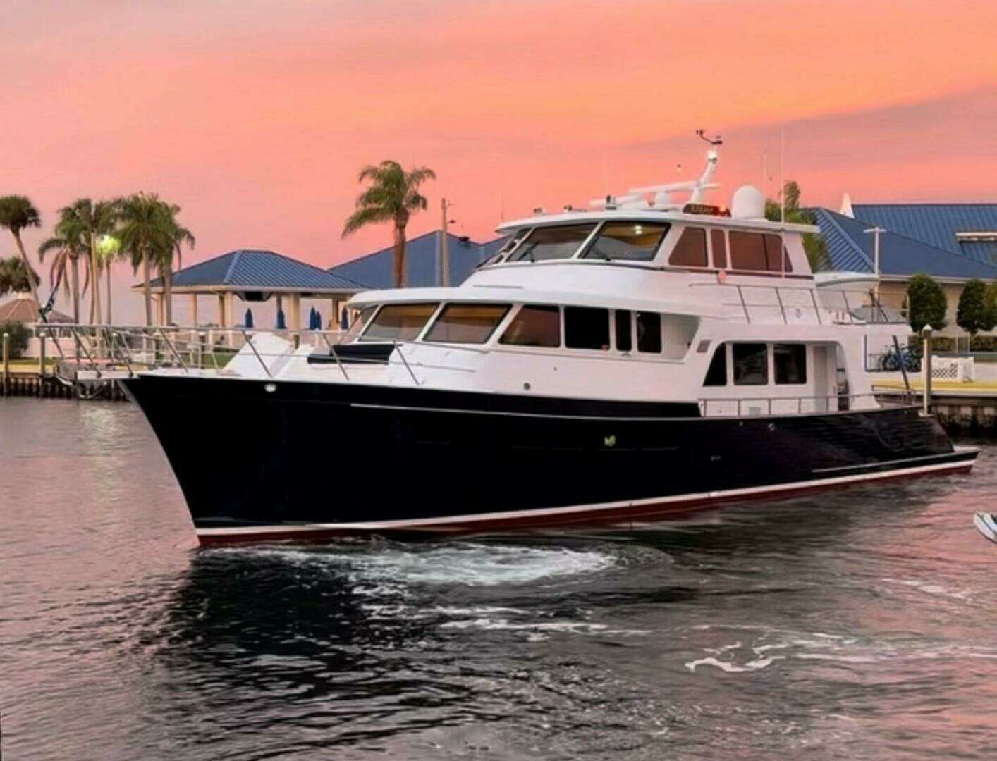 2023 66' Marlow photo