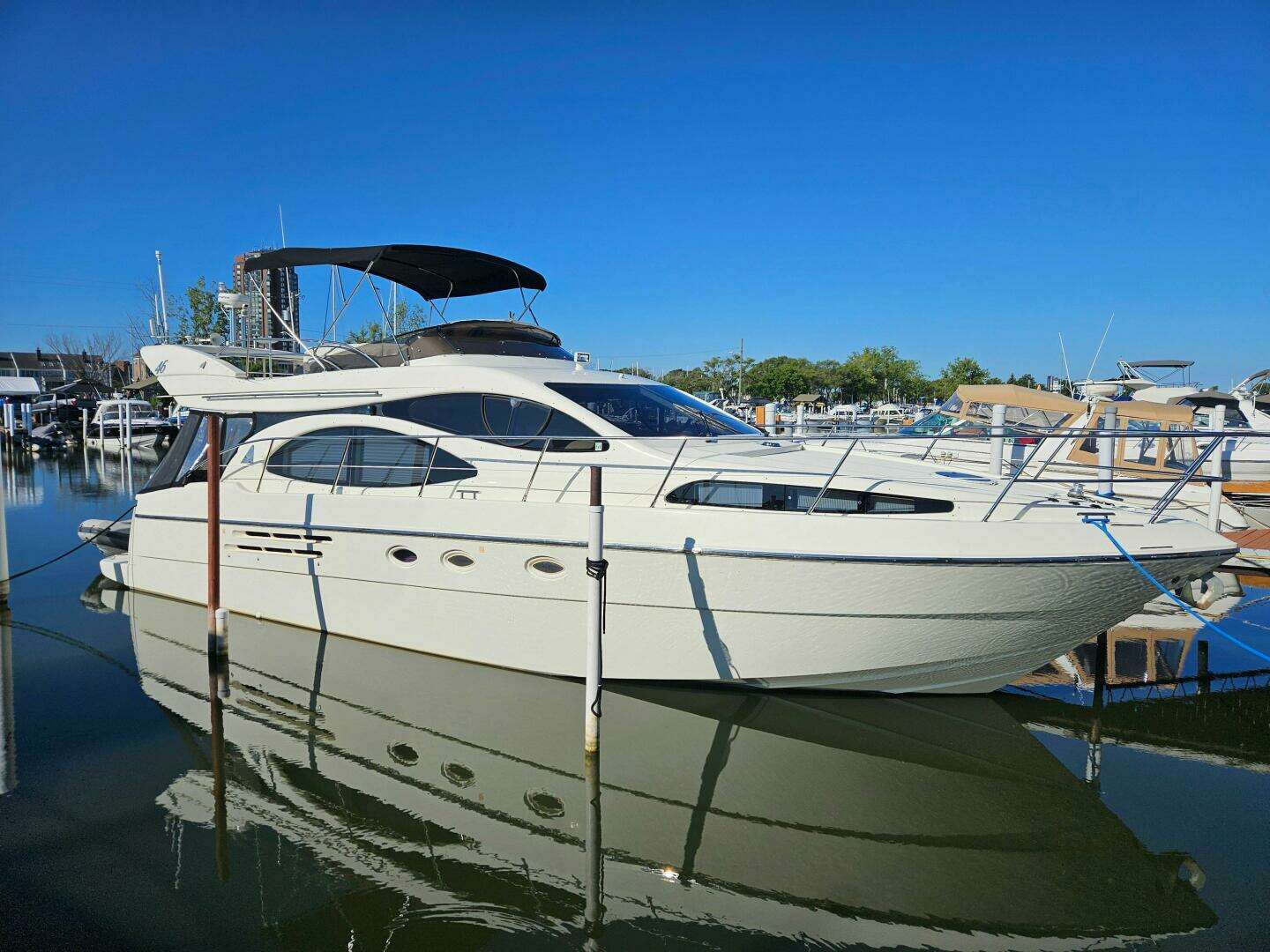 2003 46' Azimut photo