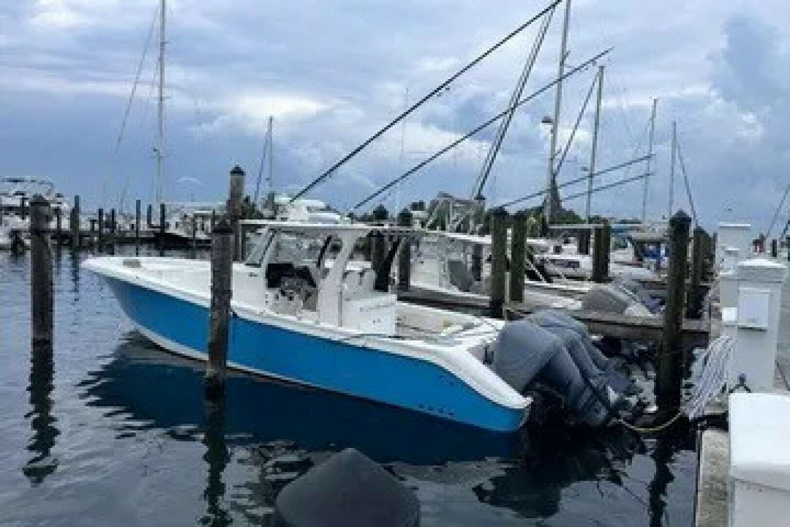 2016 37' Edgewater photo