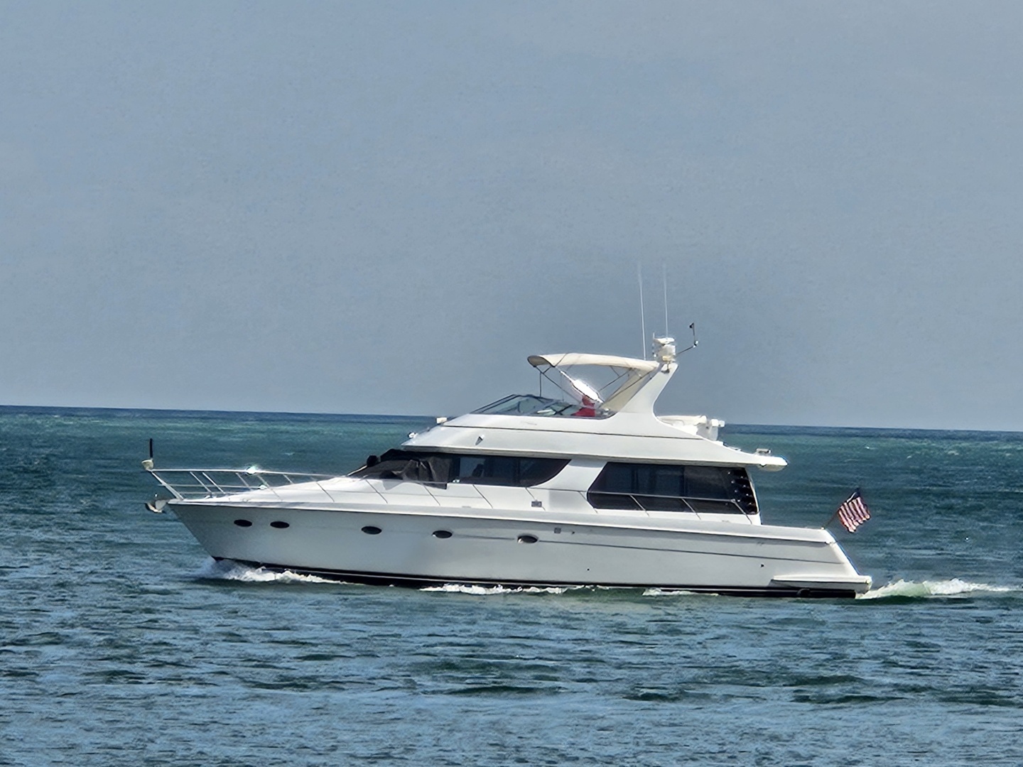 1999 53' Carver photo