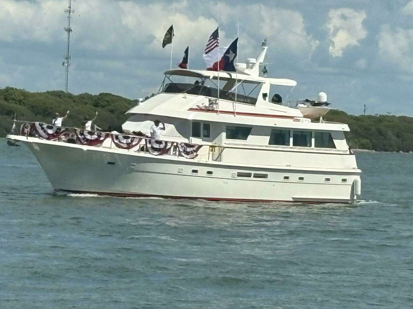 1988 65' Hatteras photo