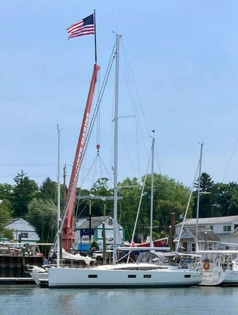 2020 54' Jeanneau photo