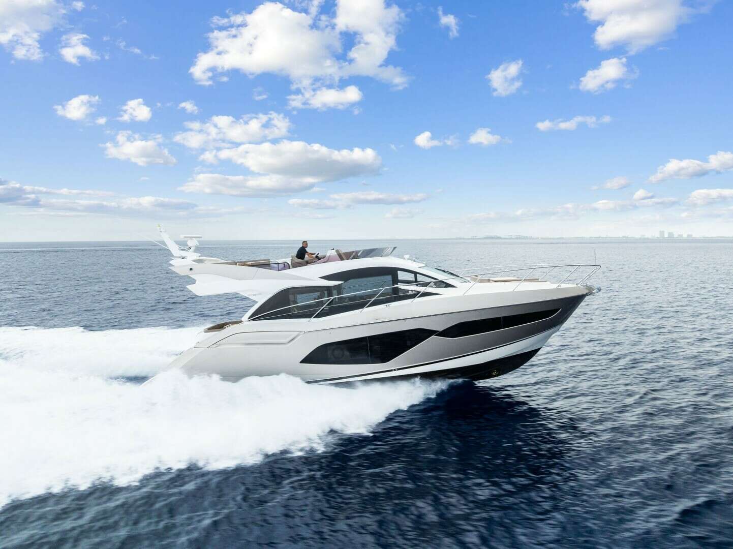 2020 52' Sunseeker photo