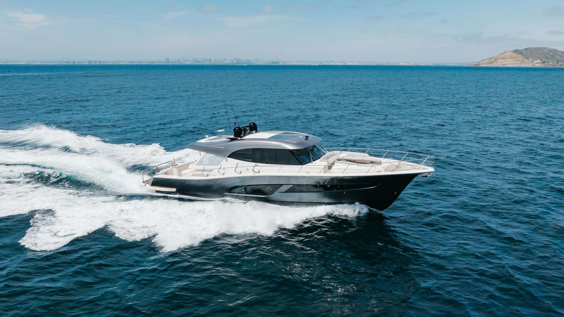 2023 69' Riviera photo