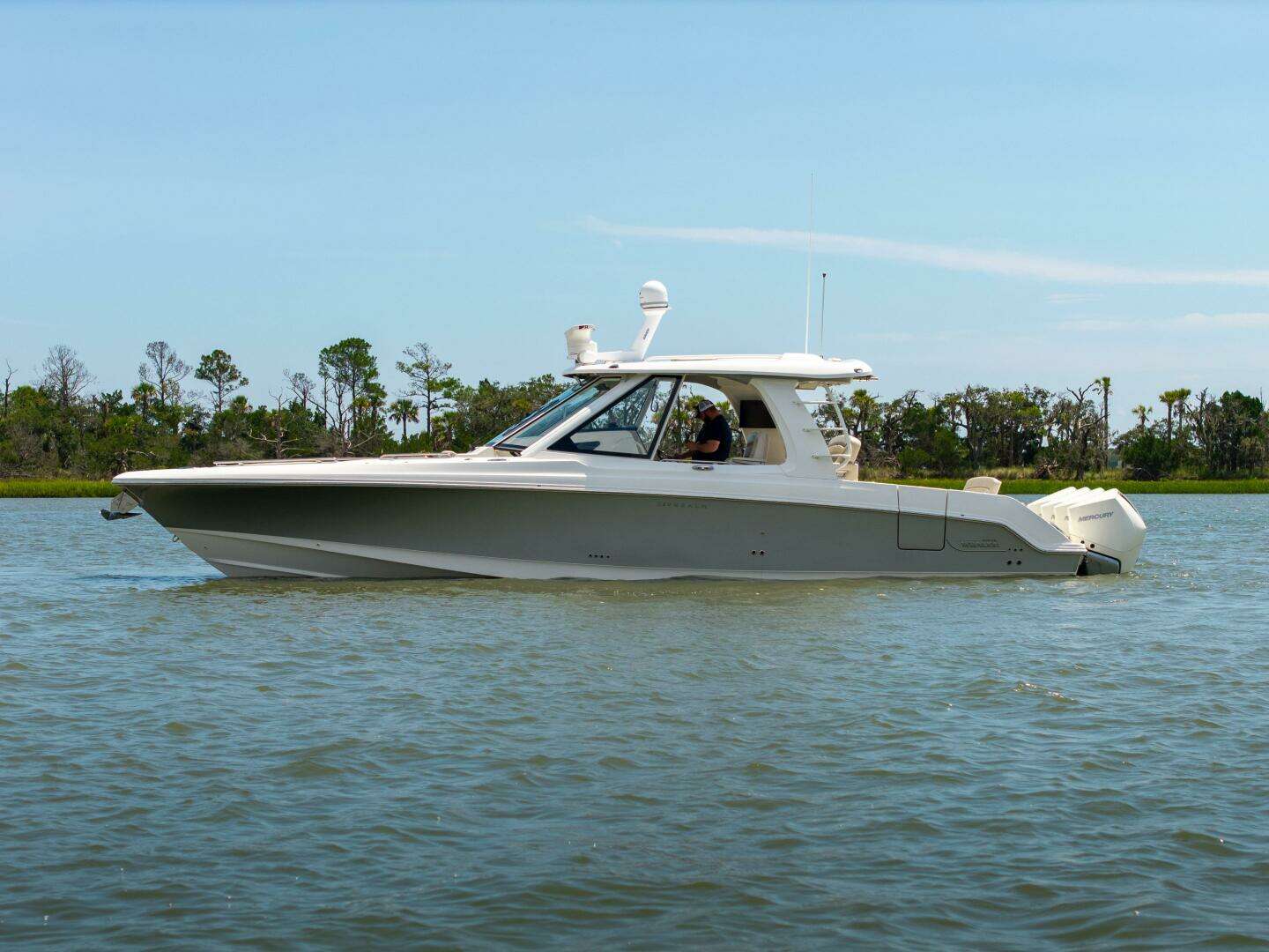 2022 38' Boston Whaler photo
