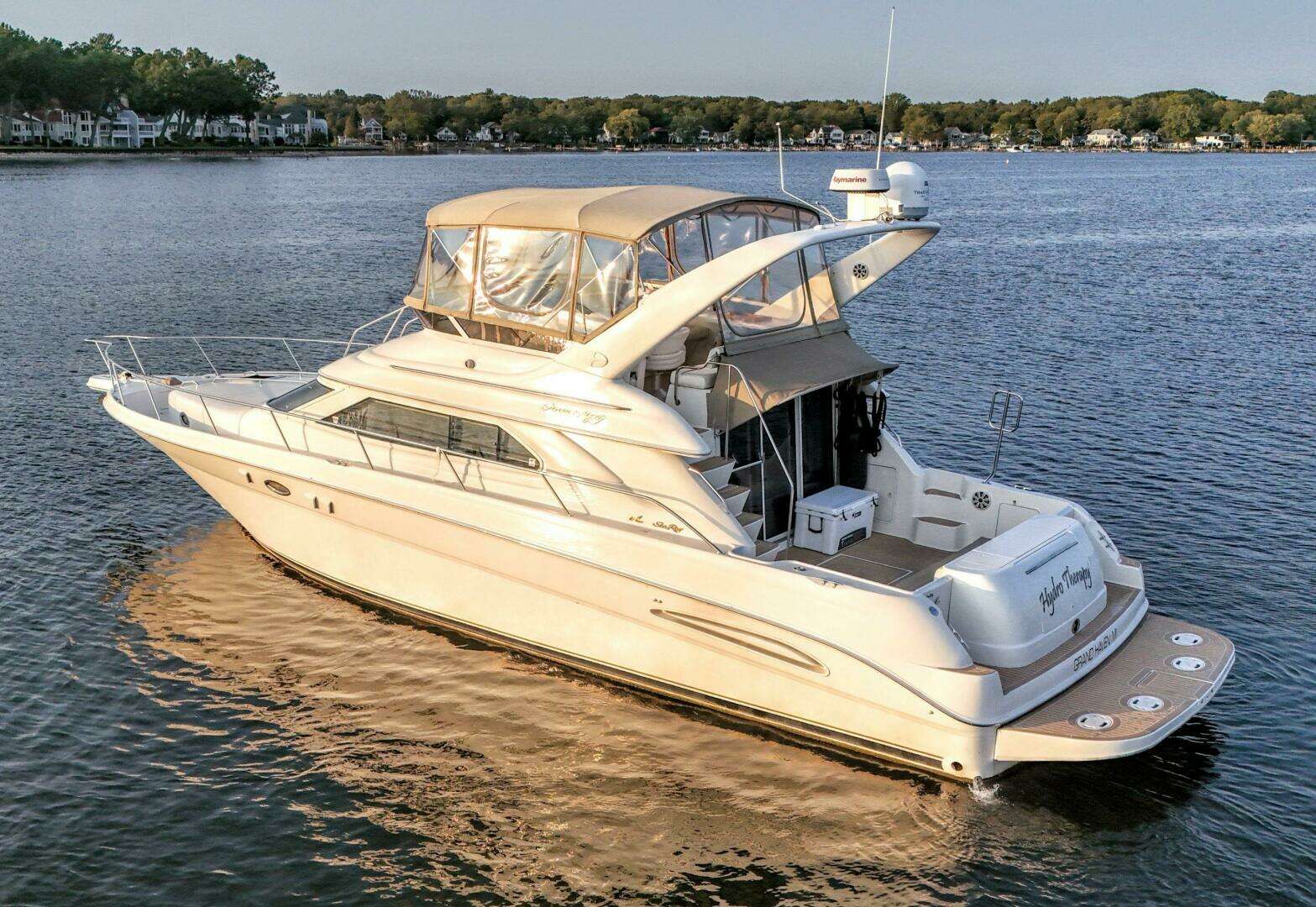 2000 45' Sea Ray photo