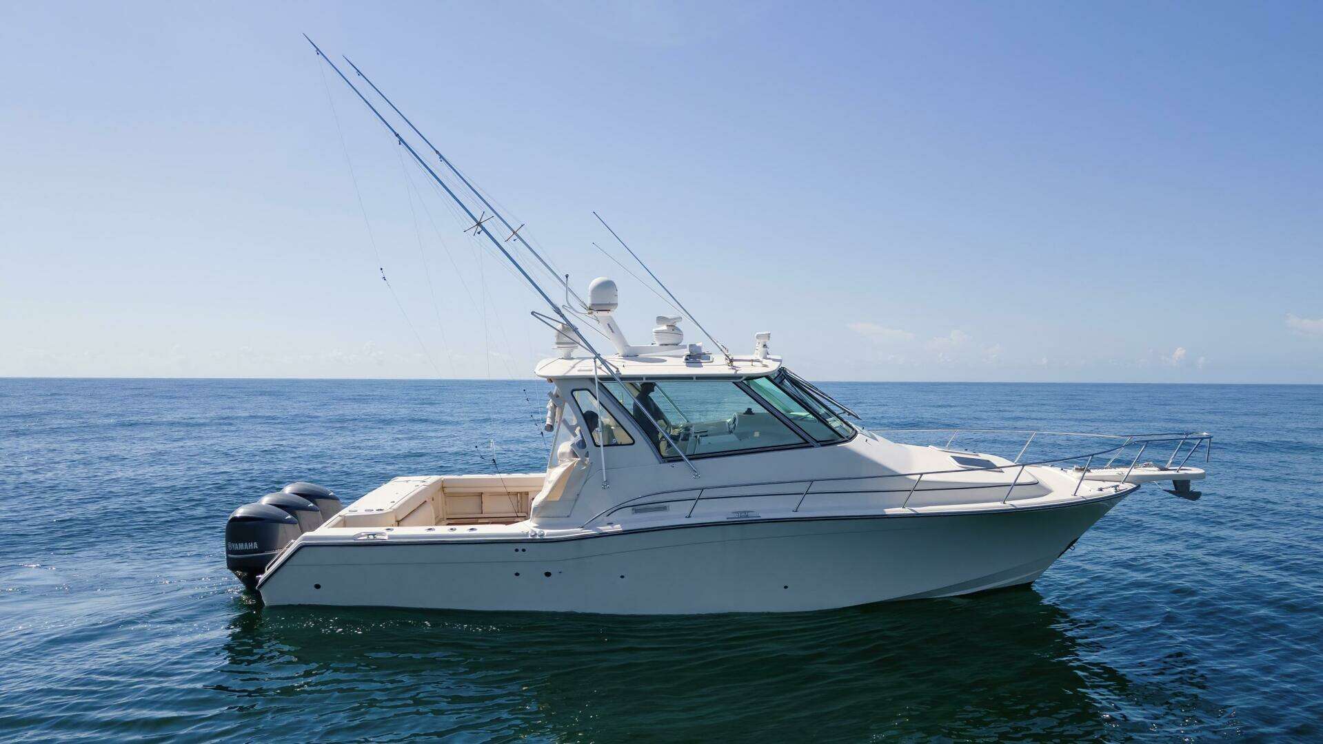2016 37' Grady-White photo