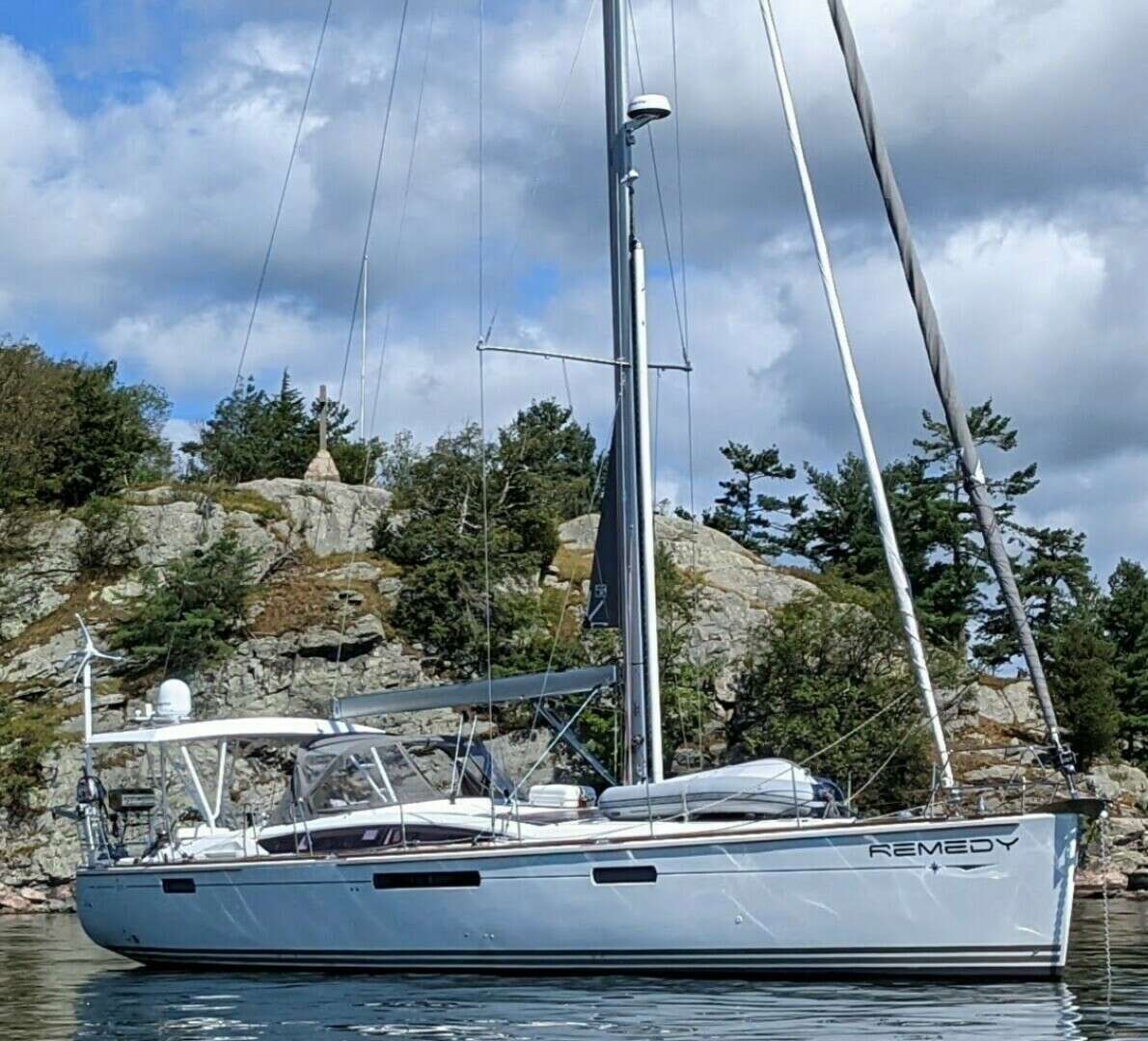 2012 57' Jeanneau photo