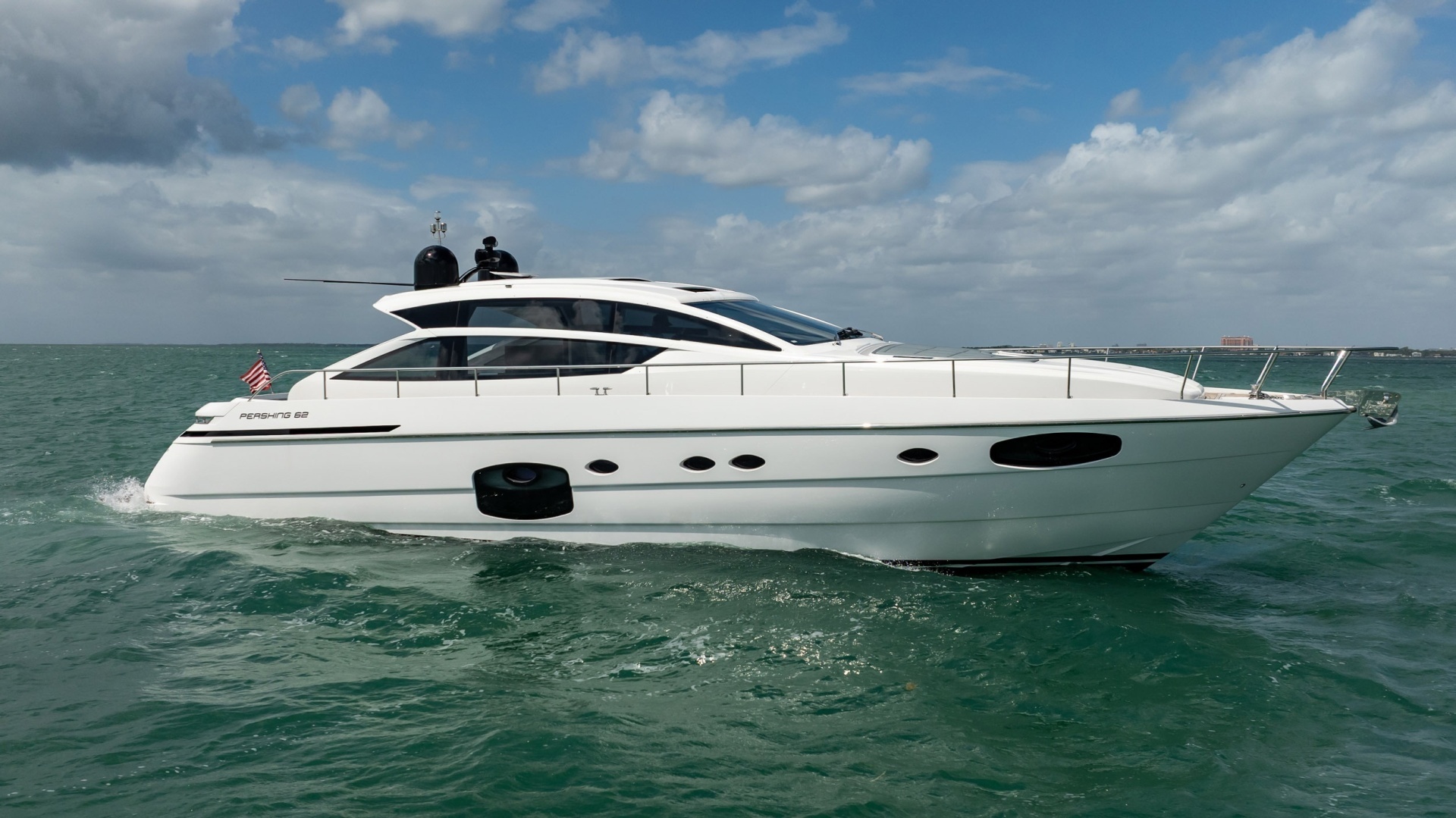 2020 62' Pershing photo