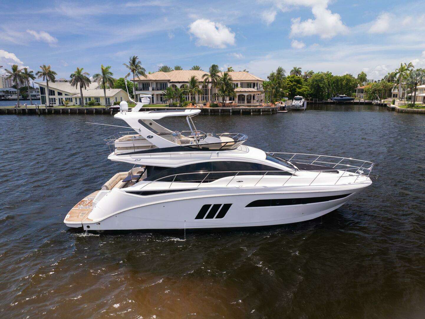 2016 51' Sea Ray photo