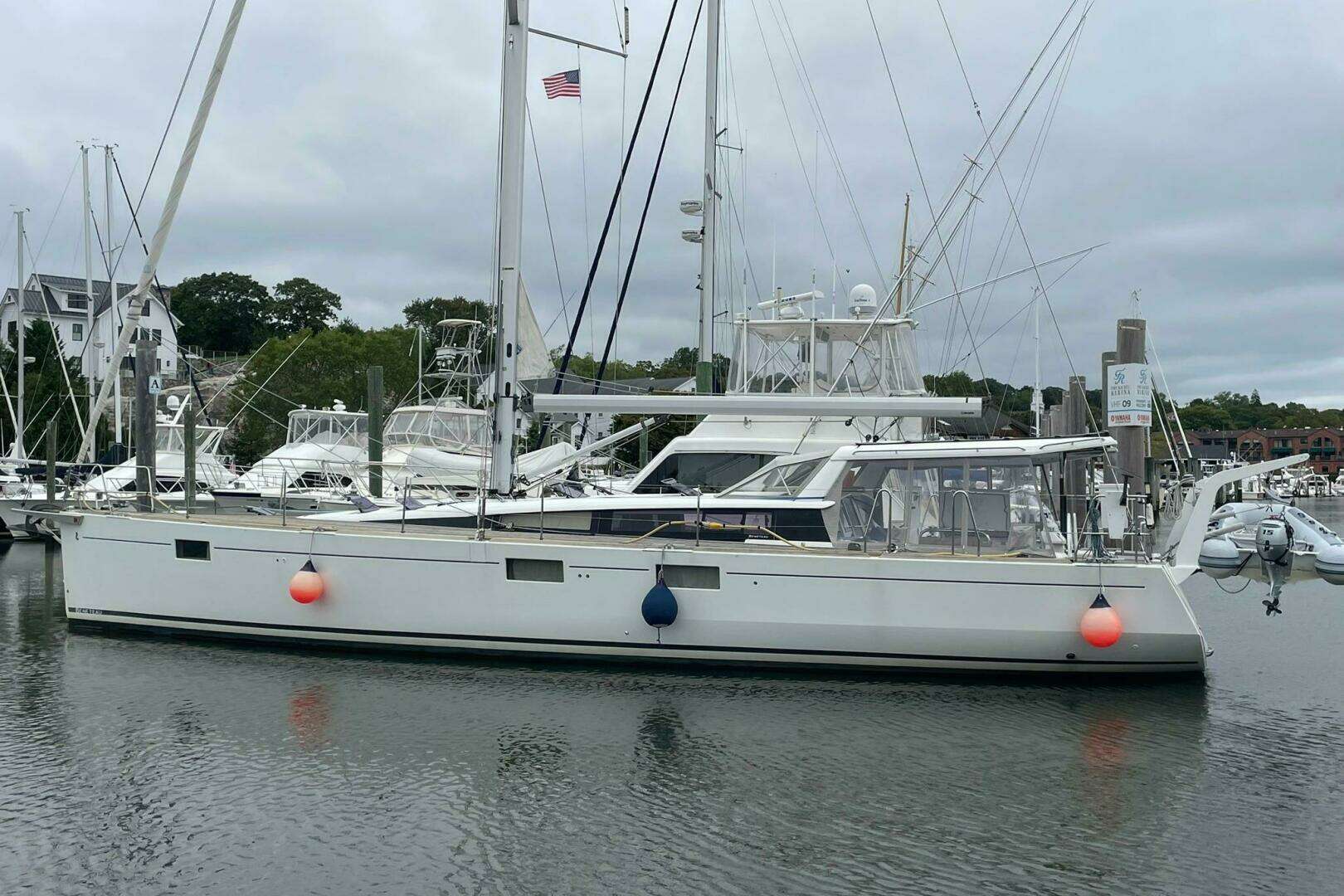 2017 58' Beneteau photo