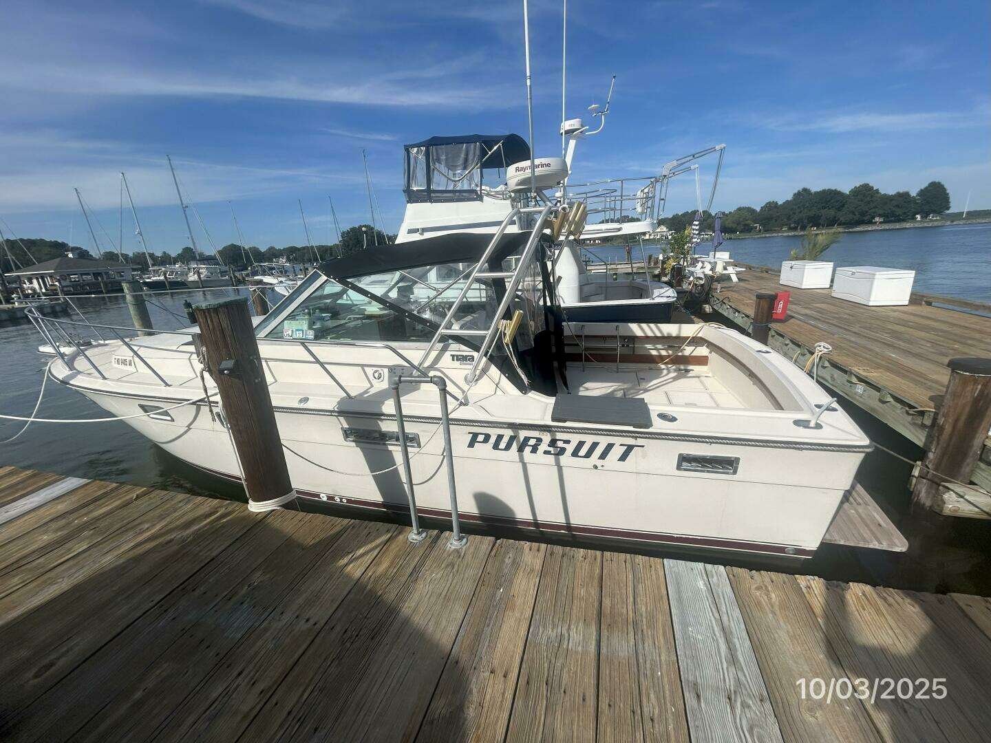1985 31' Pursuit photo