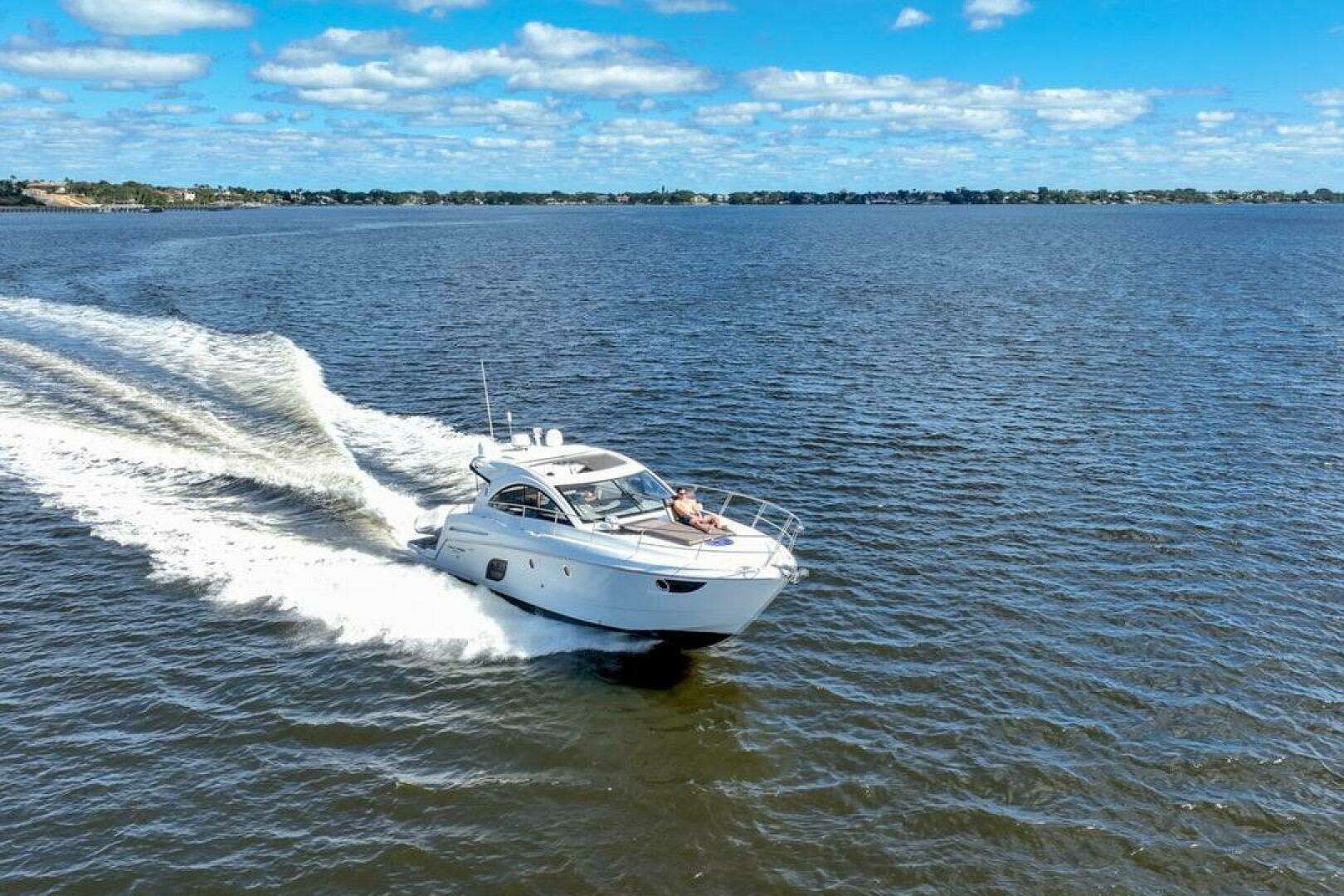 2014 47' Beneteau photo