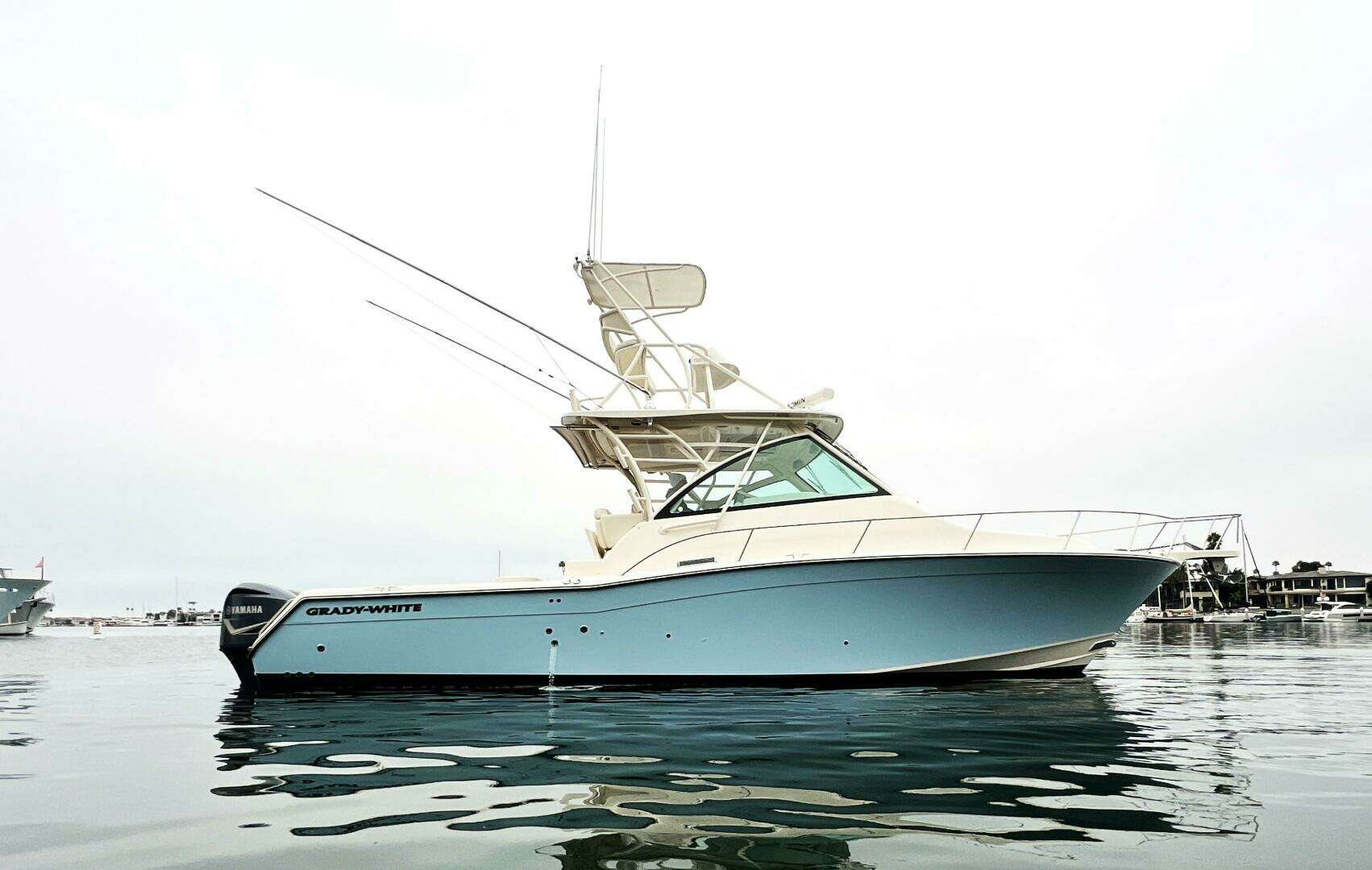 2018 37' Grady-White photo
