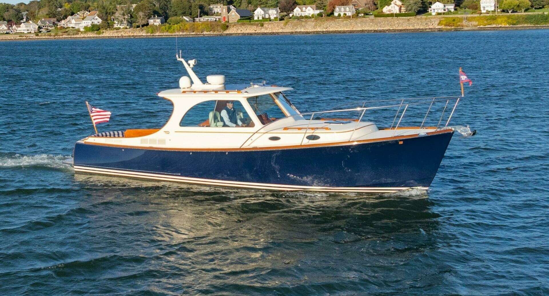2015 37' Hinckley photo