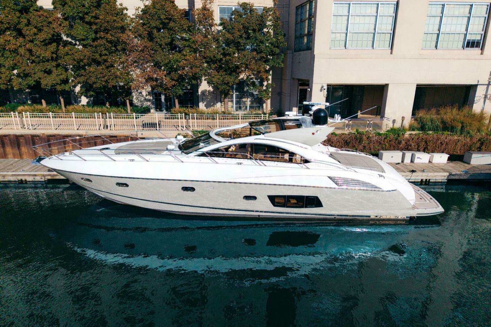 2014 64' Sunseeker photo