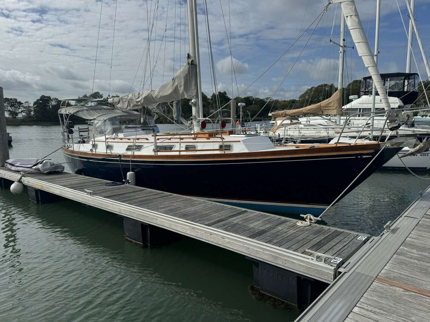 1986 41' Bristol photo