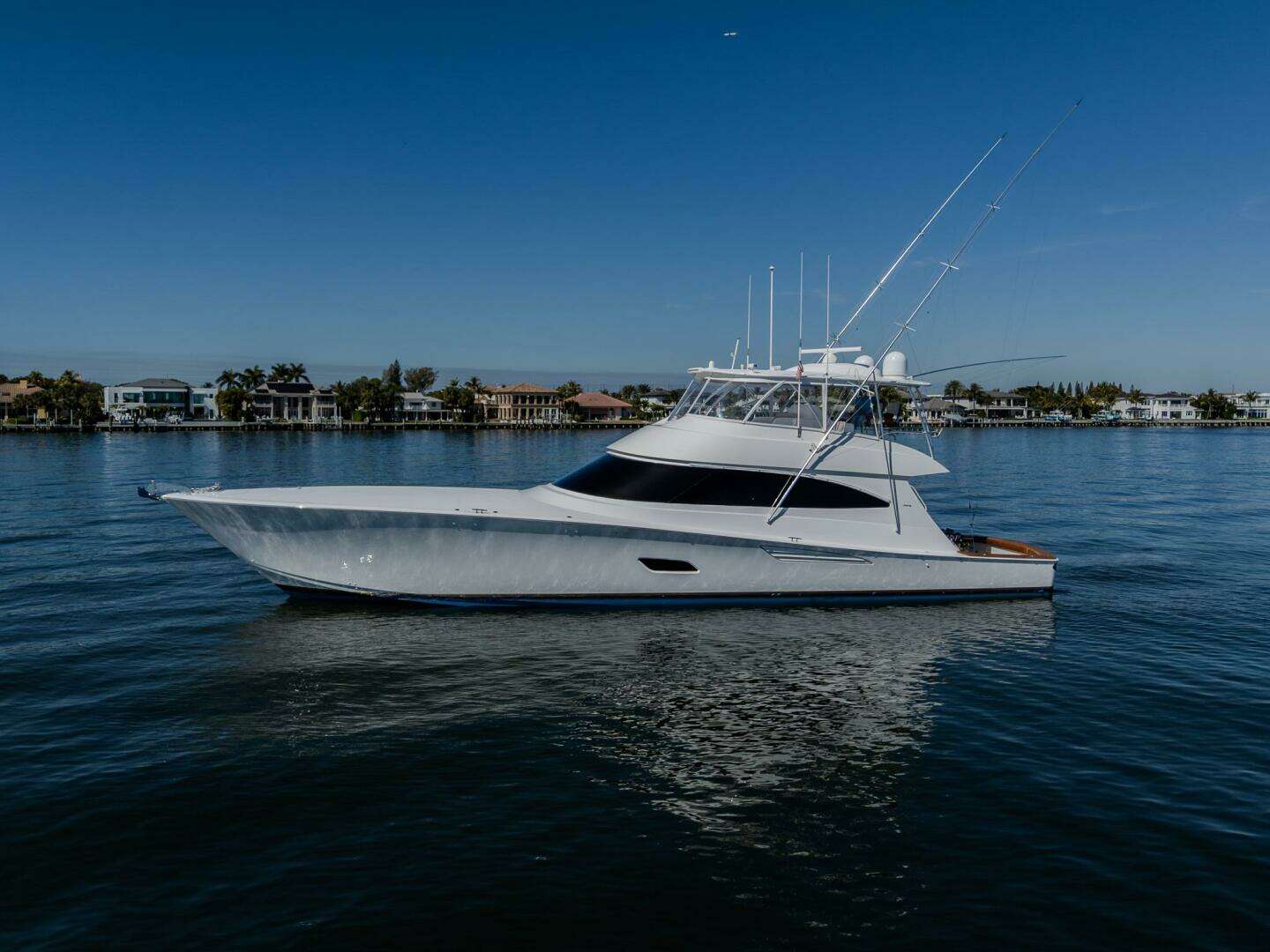 2024 80' Viking photo