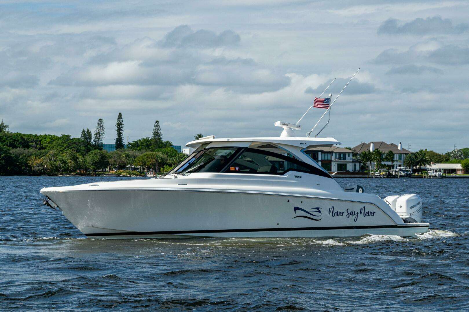 2021 34' Tiara Yachts photo
