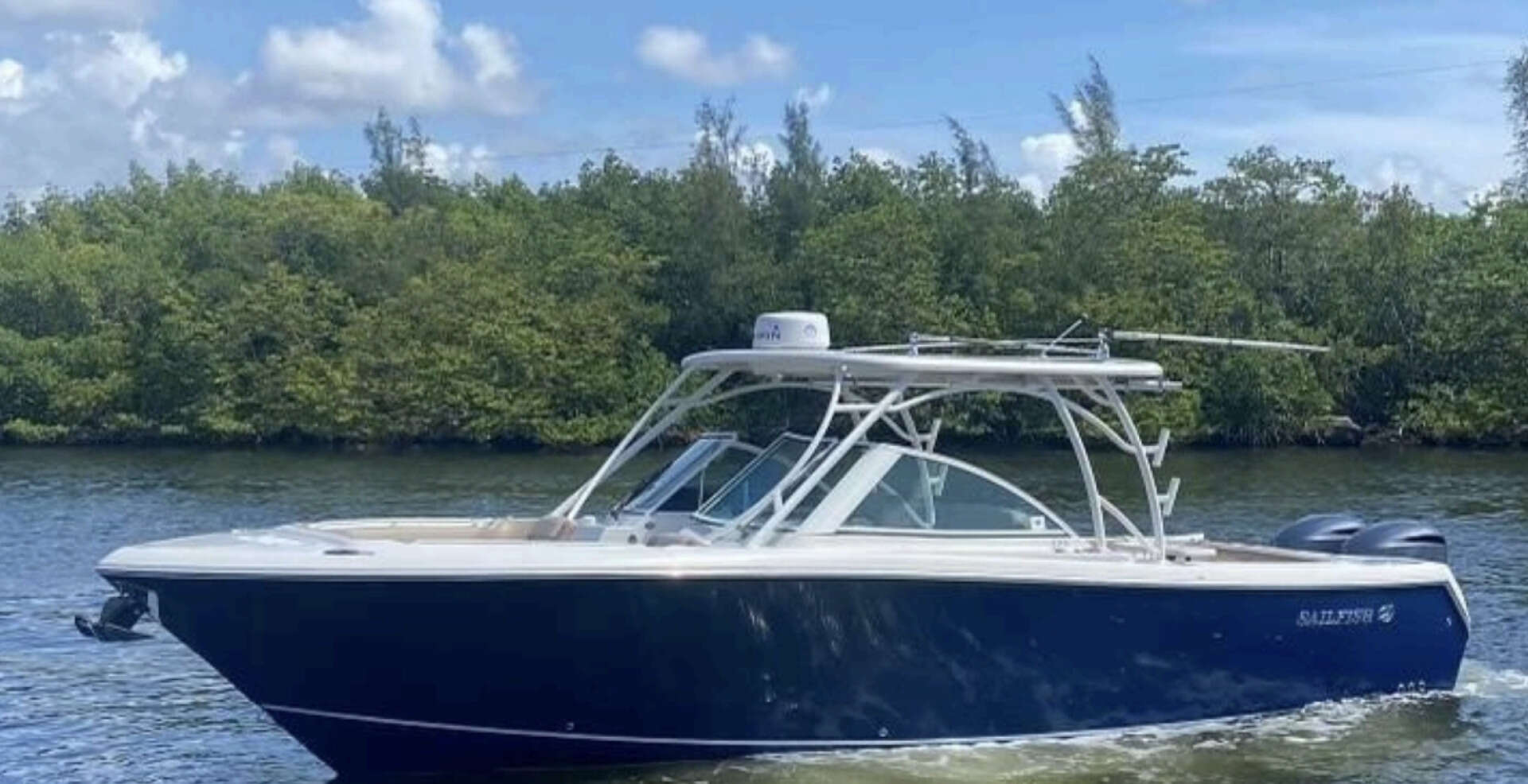 2018 32' Sailfish photo