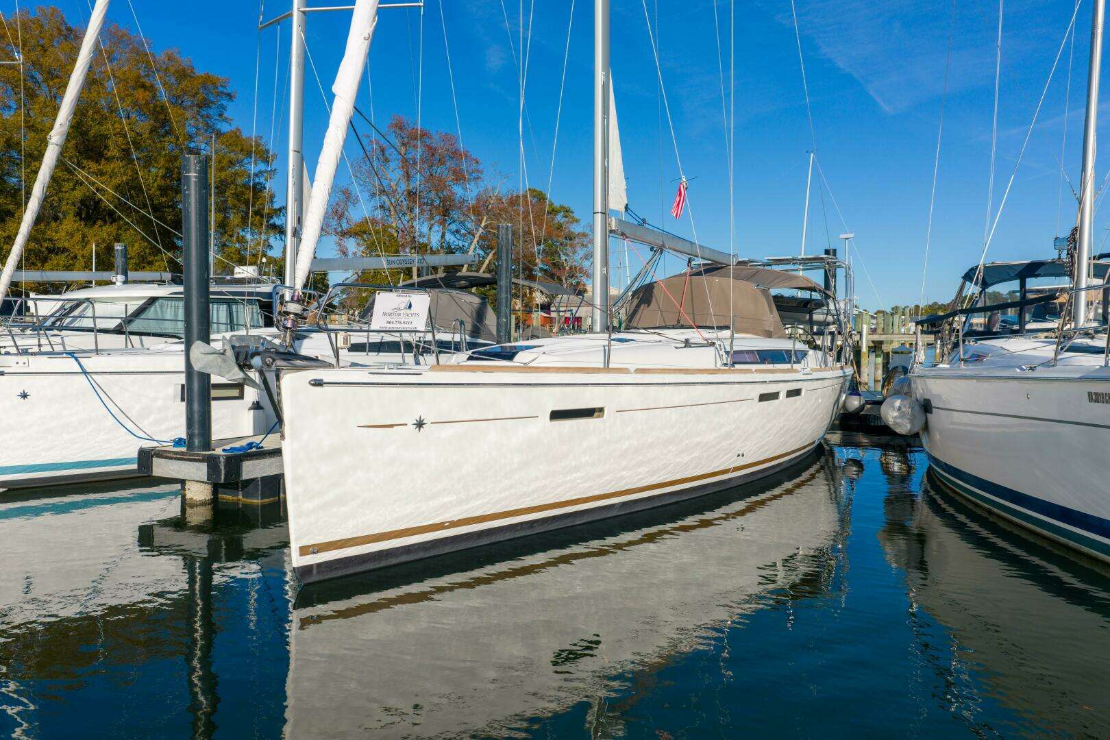 2016 43' Jeanneau photo