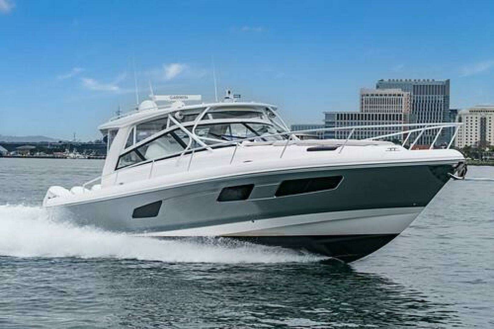 2022 47' Intrepid photo