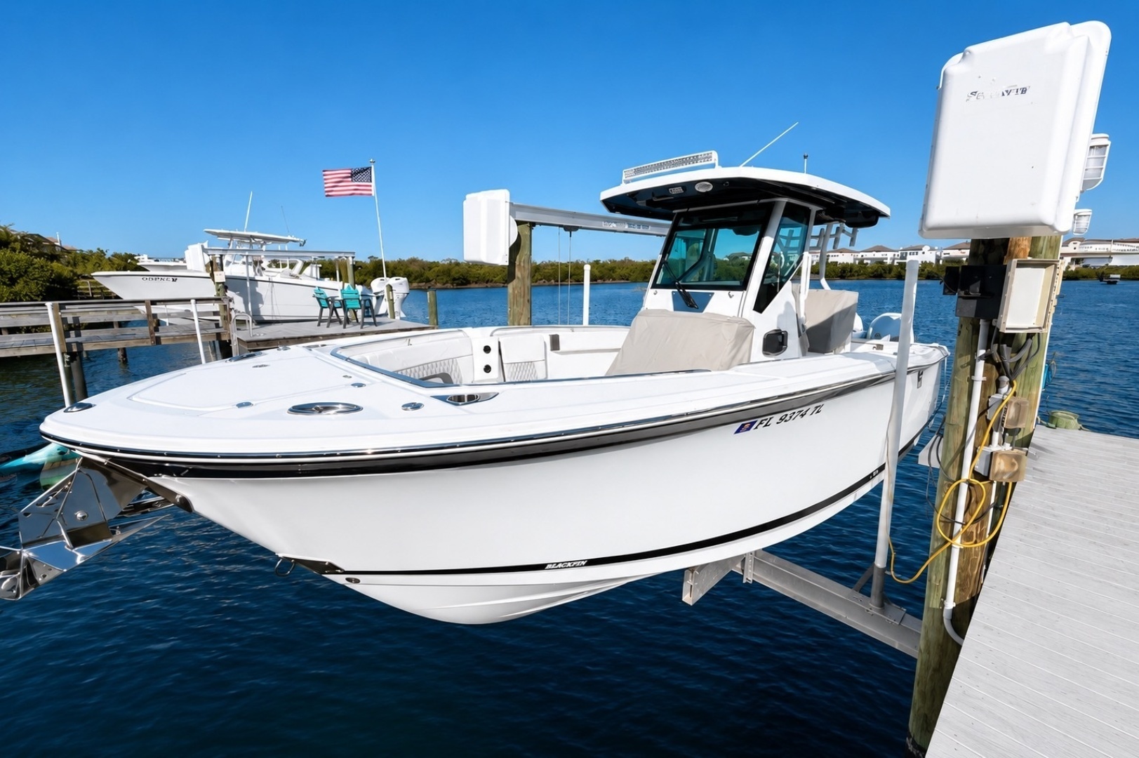 2023 27' Blackfin photo