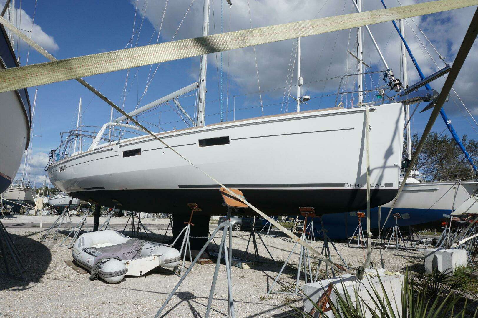 2012 45' Beneteau photo
