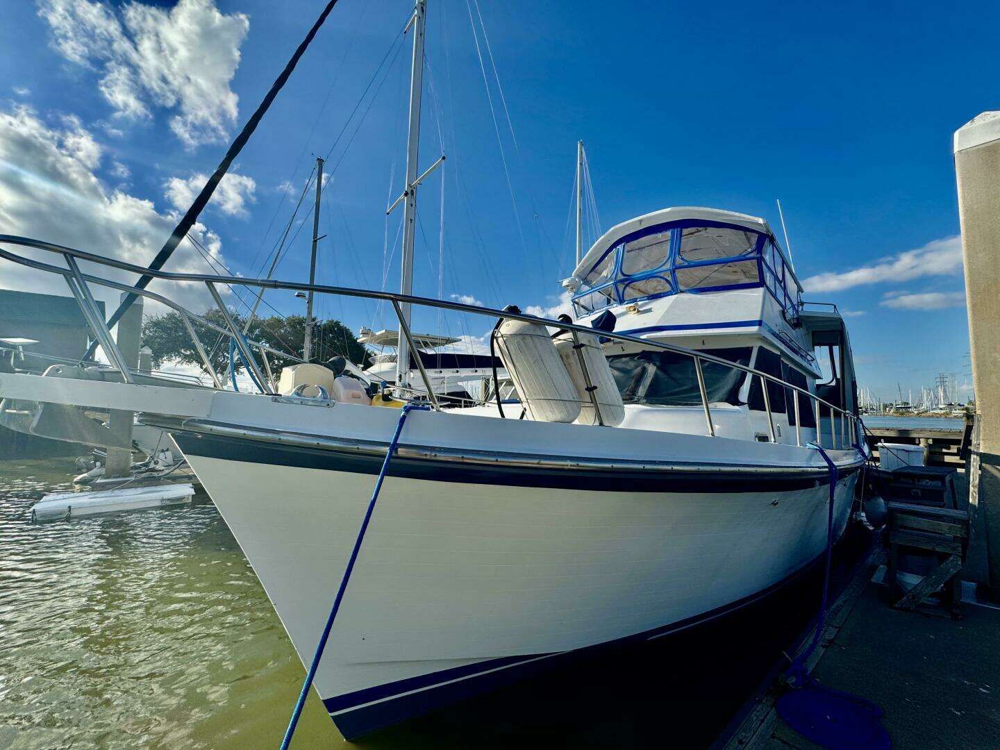 1986 47' Marine Trader photo