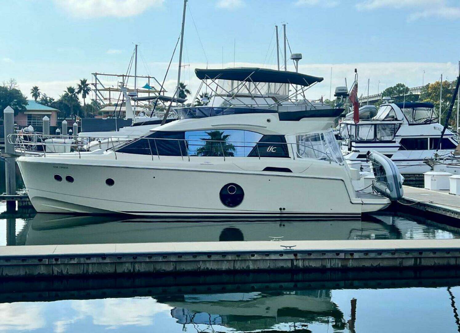 2017 45' Beneteau photo
