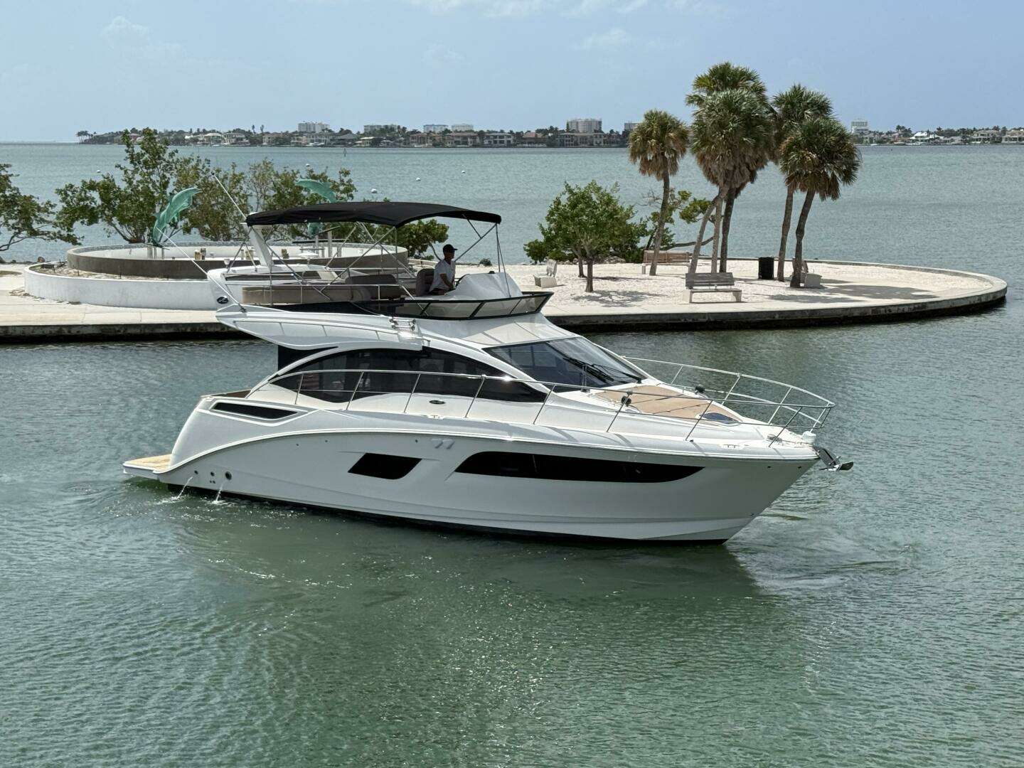 2018 40' Sea Ray photo