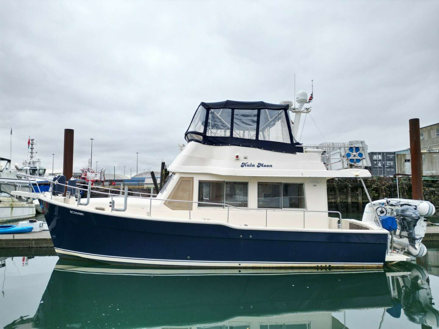 2006 34' Mainship photo