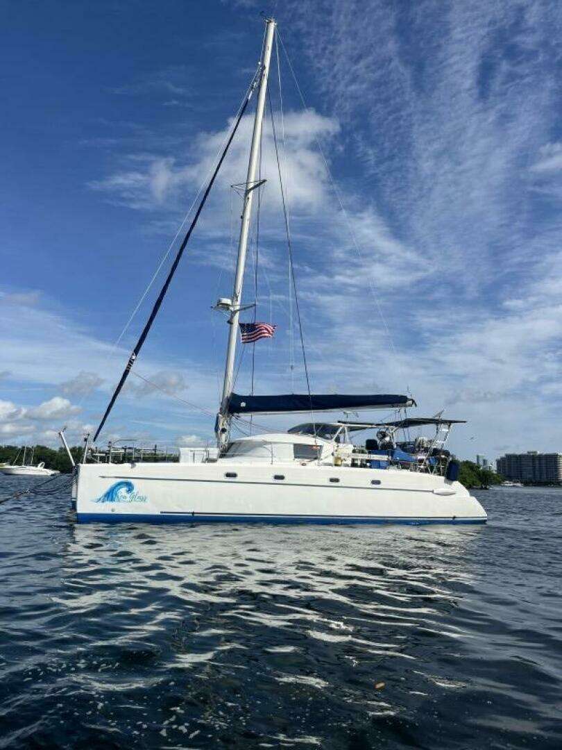 2000 43' Fountaine Pajot photo