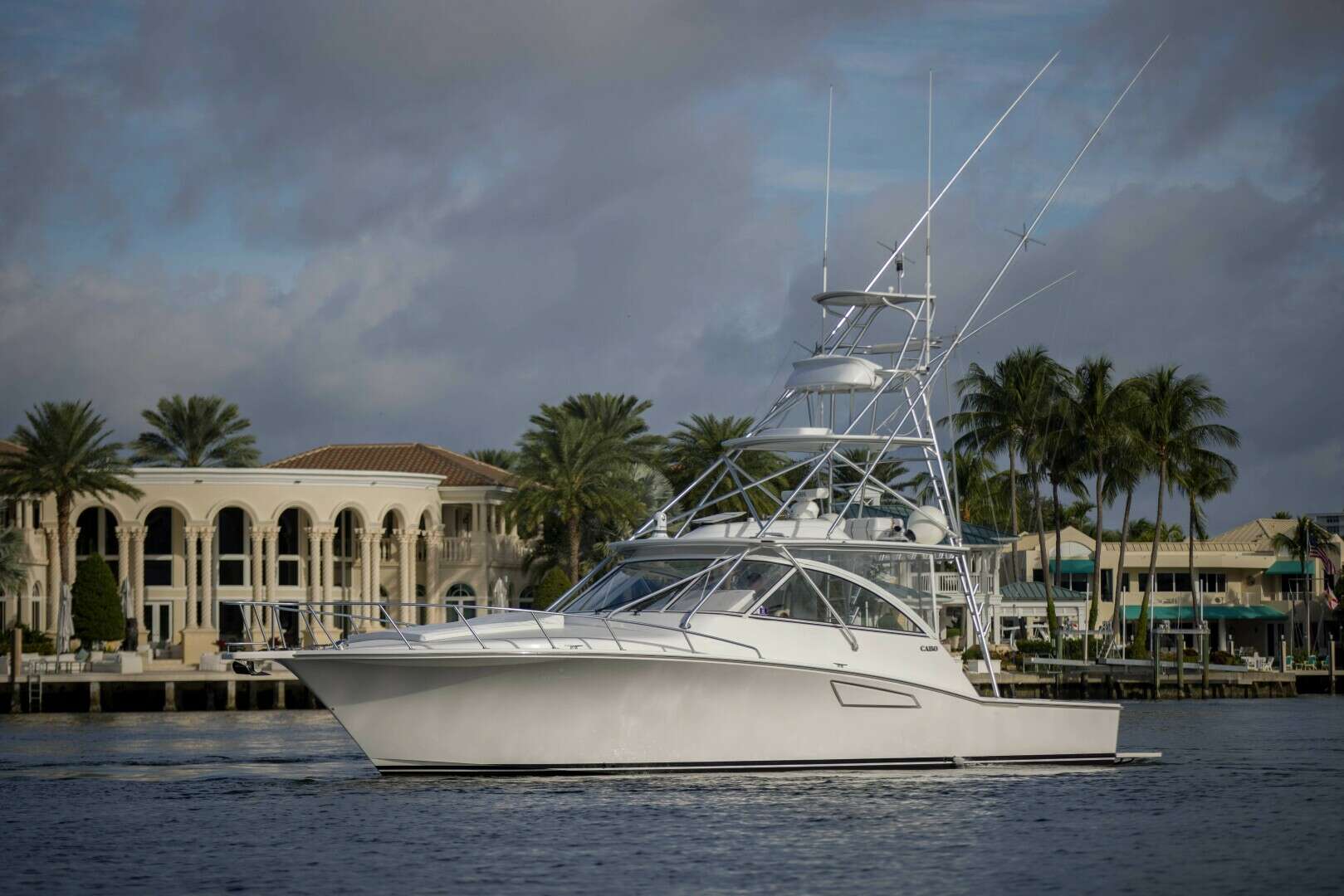2020 41' Cabo photo