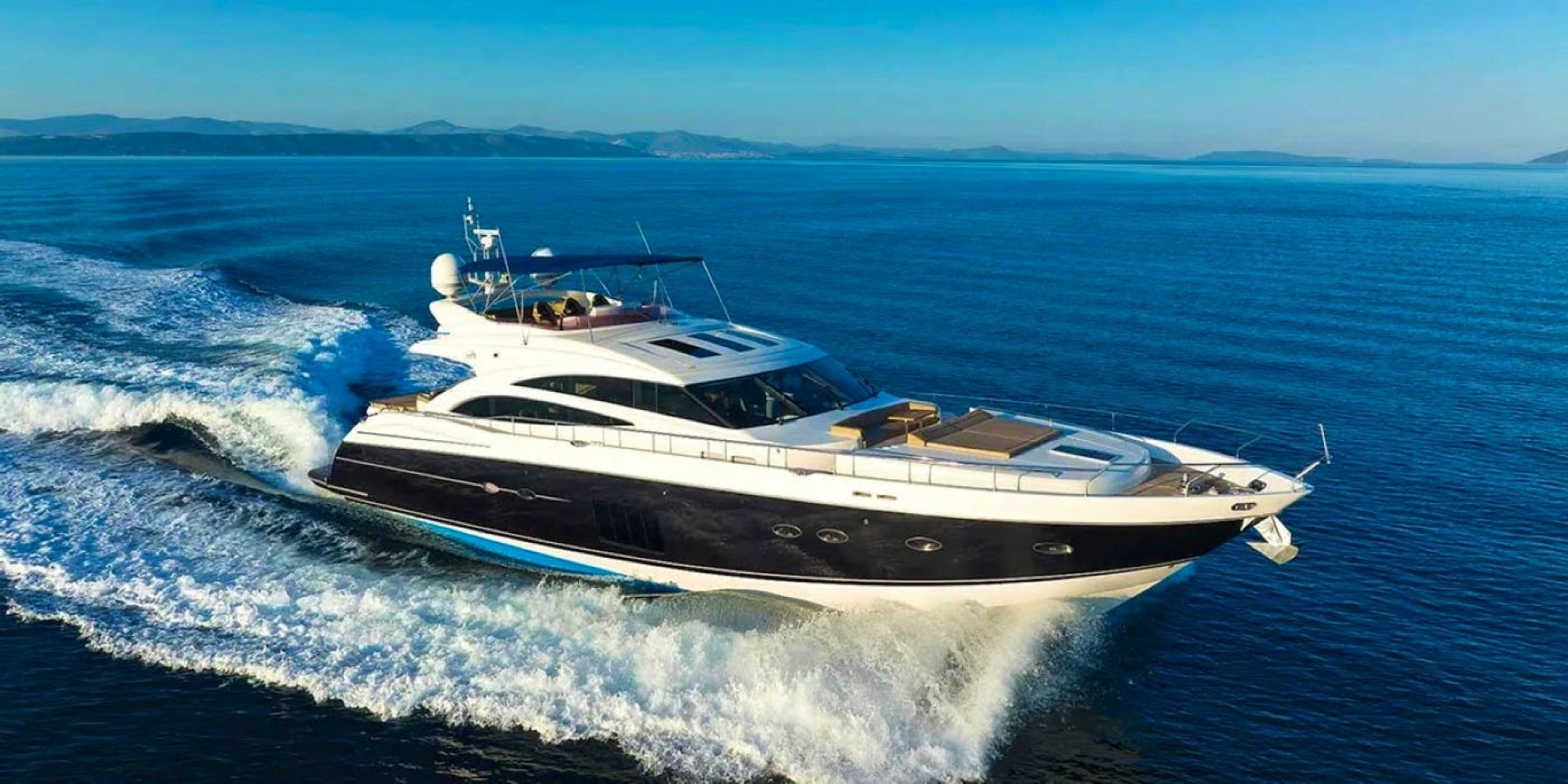 2011 85' Princess Yachts photo
