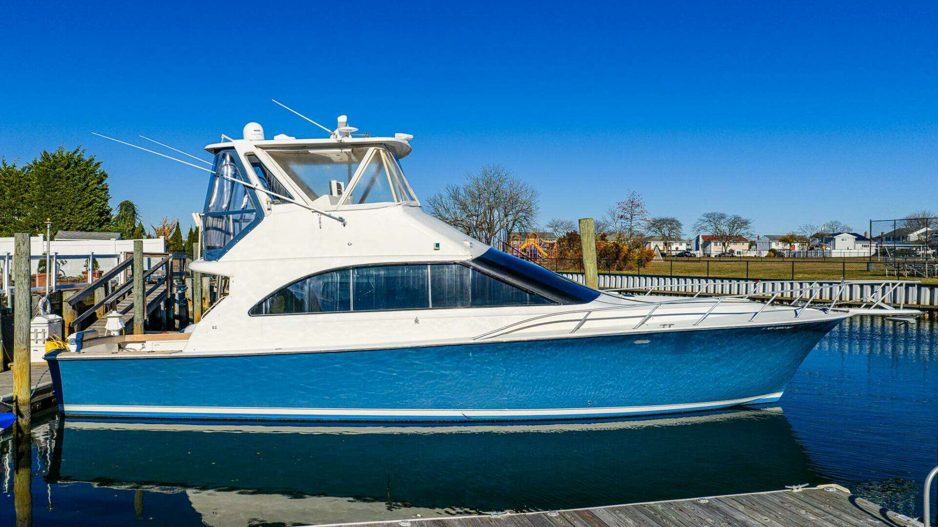 1998 48' Ocean Yachts photo