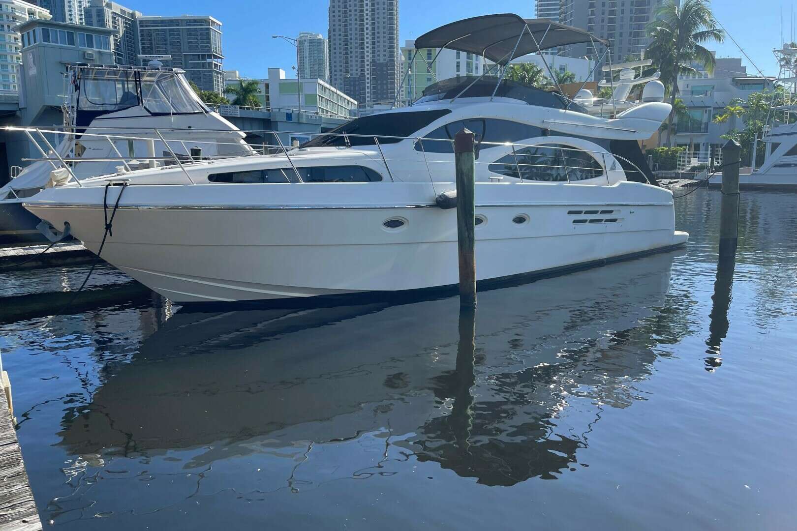 2000 46' Azimut photo