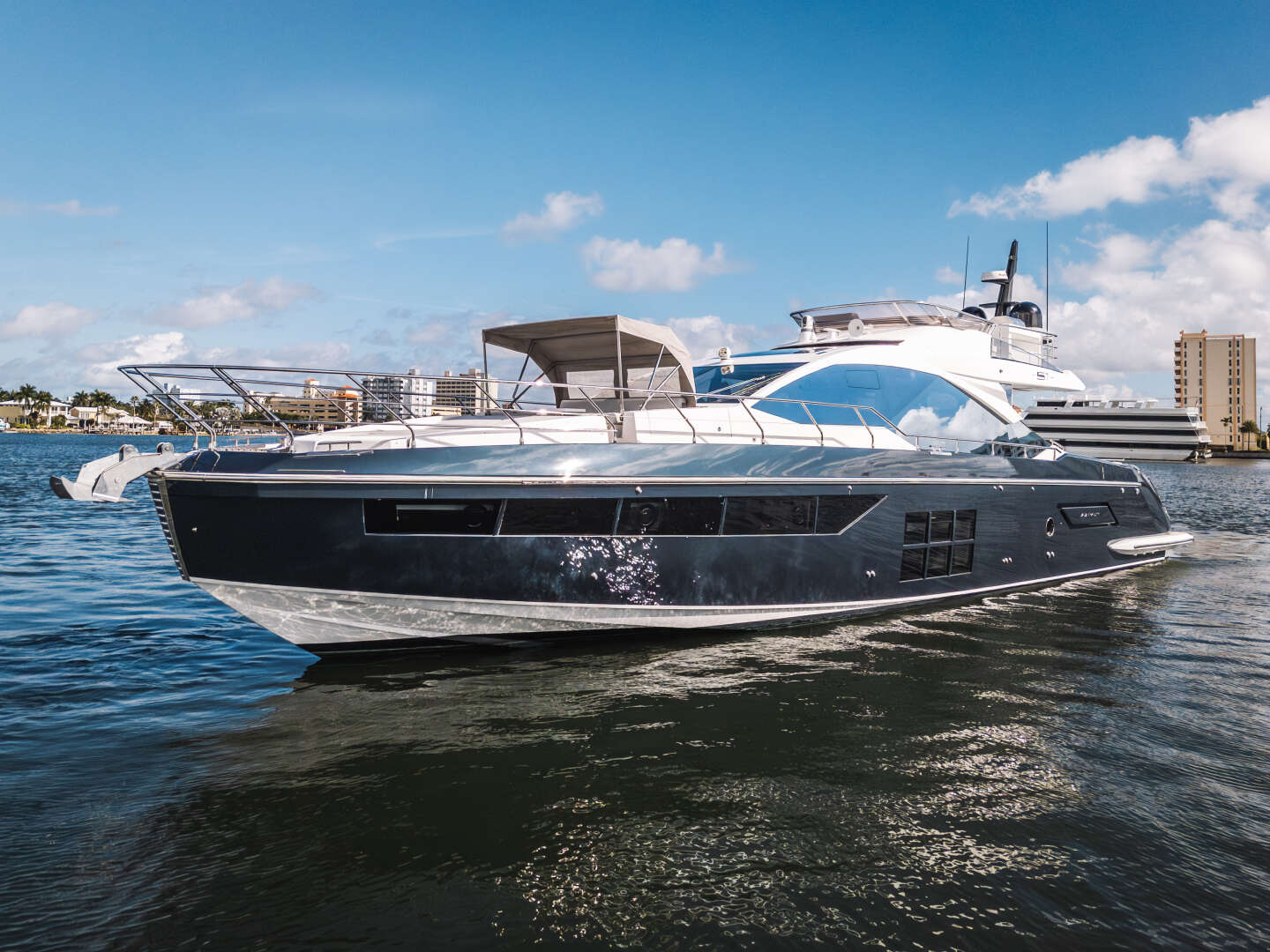 2022 71' Azimut photo