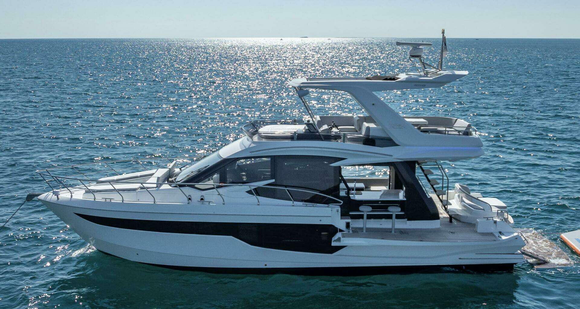 2021 53' Galeon photo