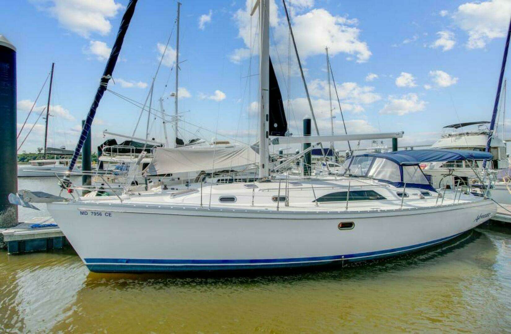 2011 44' Catalina photo
