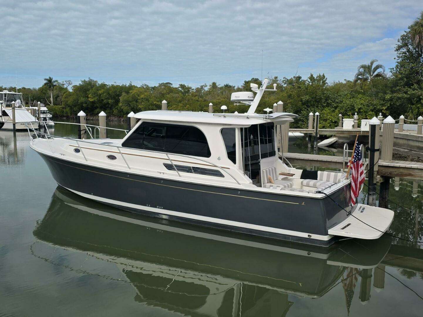 2022 37' Back Cove photo