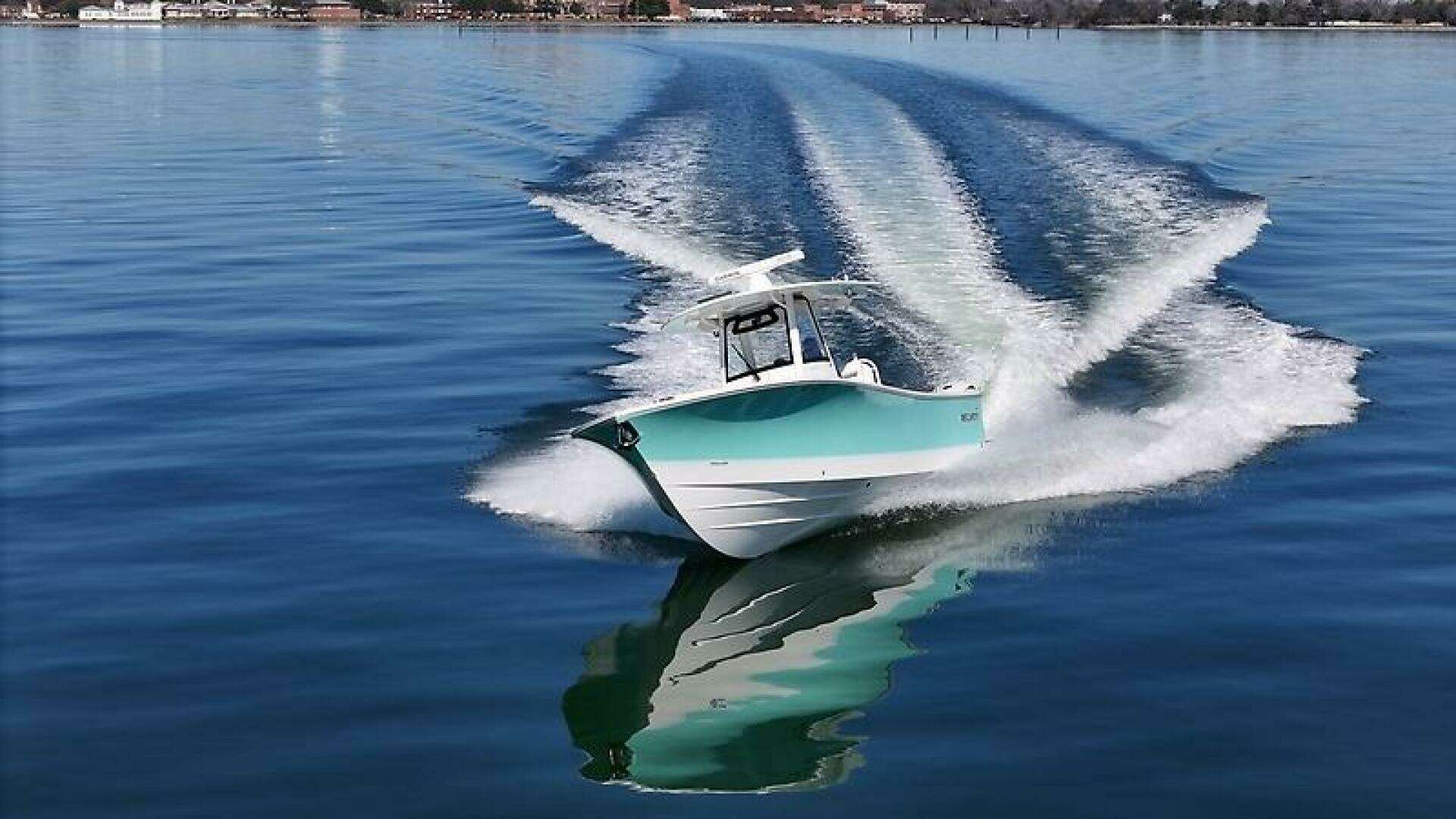 2022 31' Regulator photo