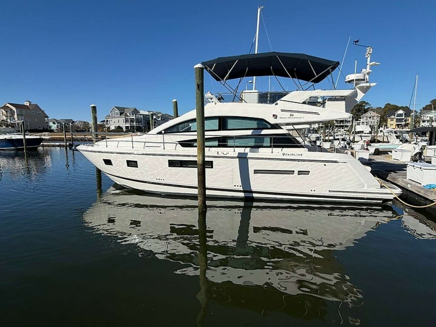2015 42' Fairline photo
