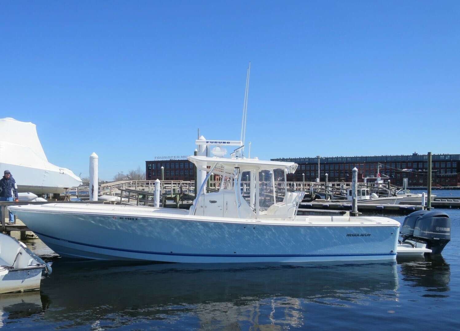 2013 34' Regulator photo