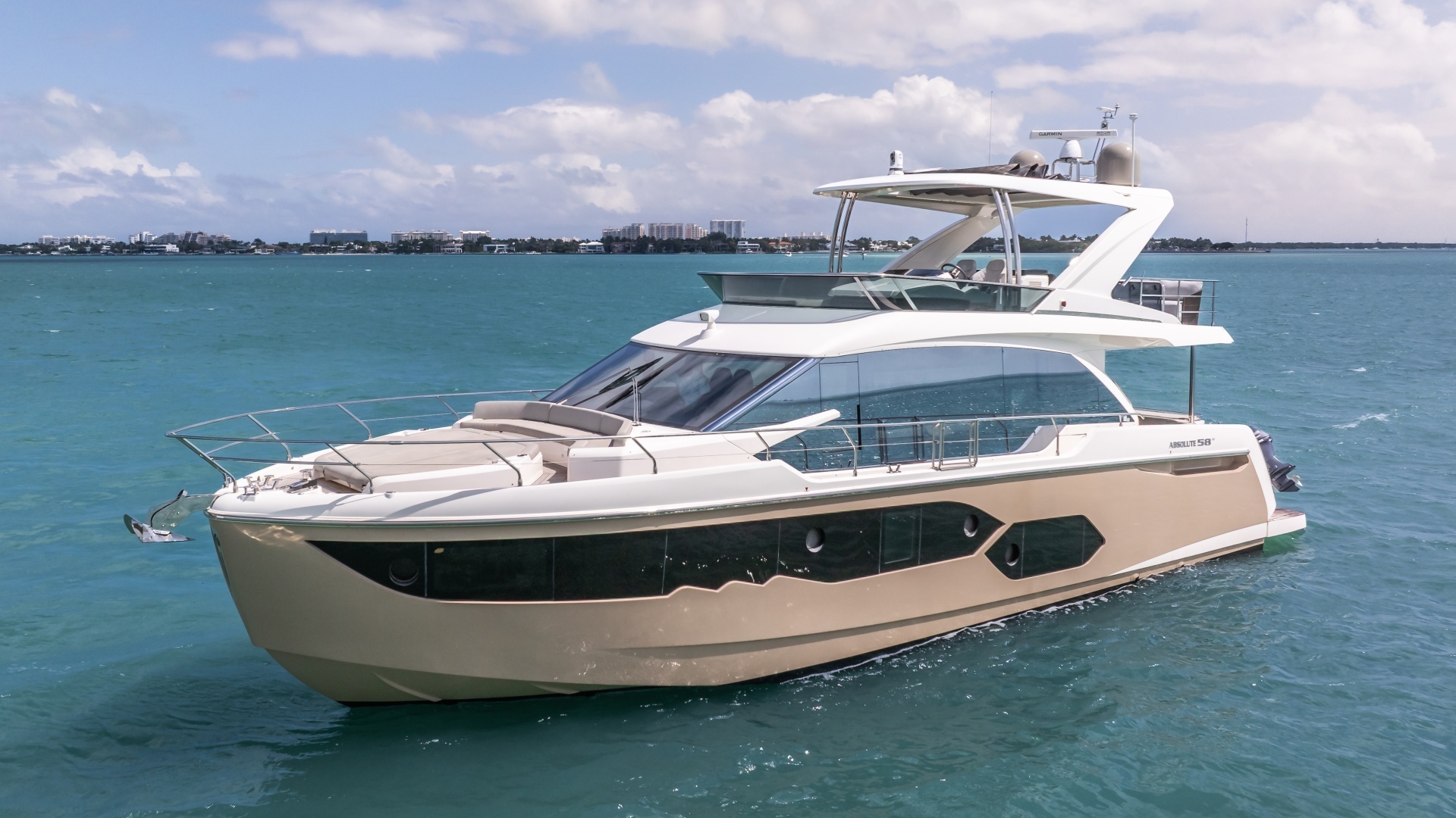 2019 58' Absolute photo