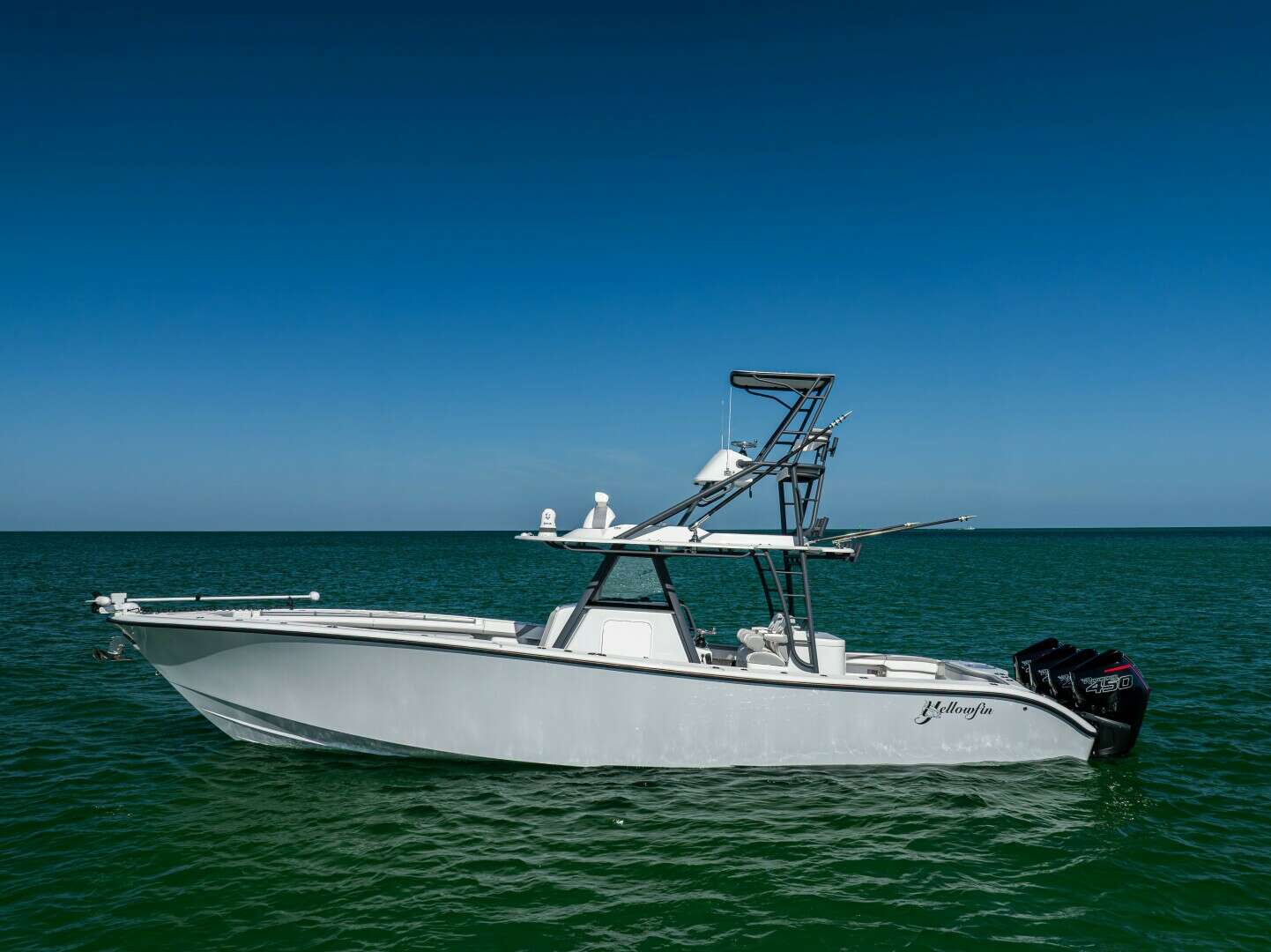 2023 39' Yellowfin photo