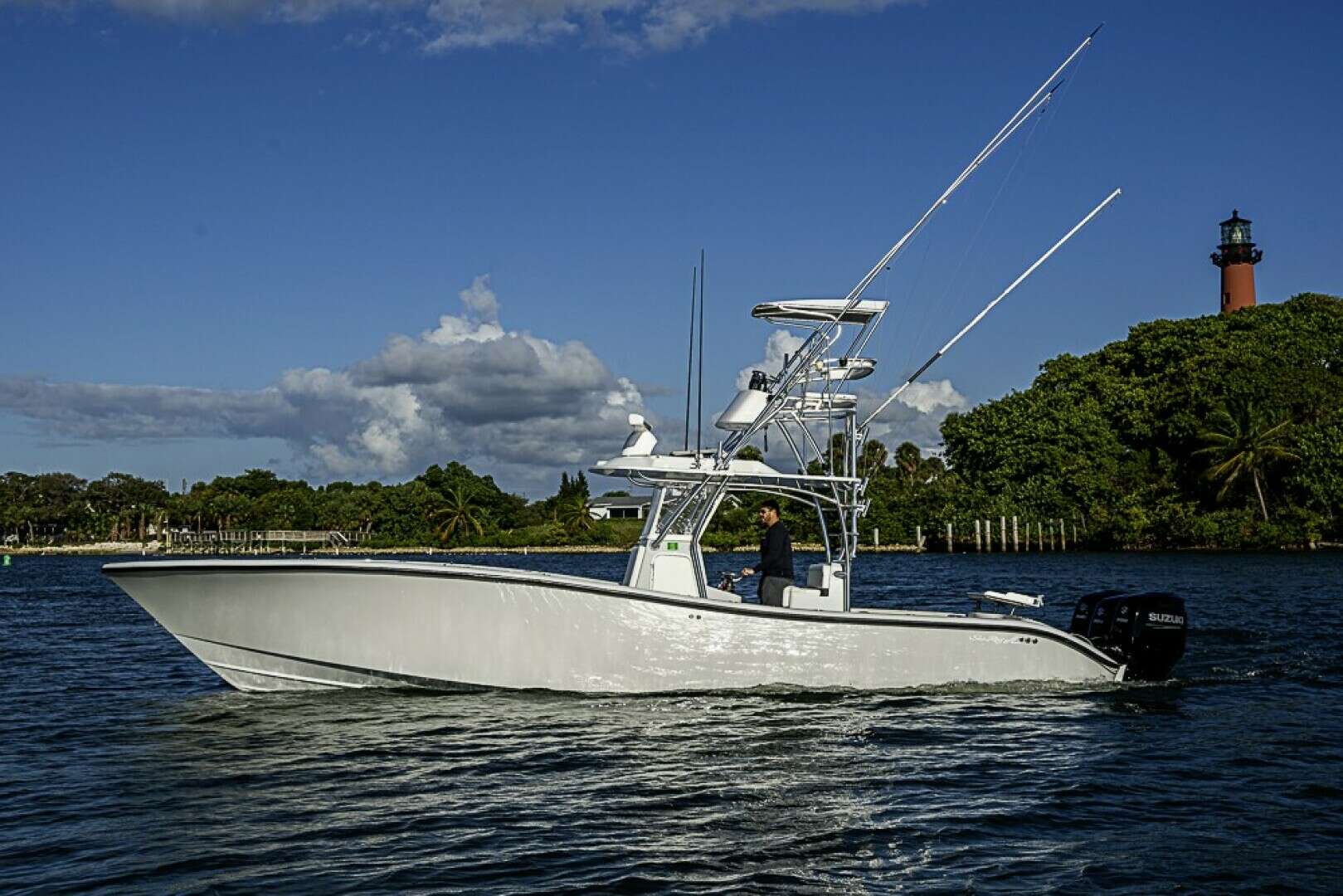 2002 36' Yellowfin photo