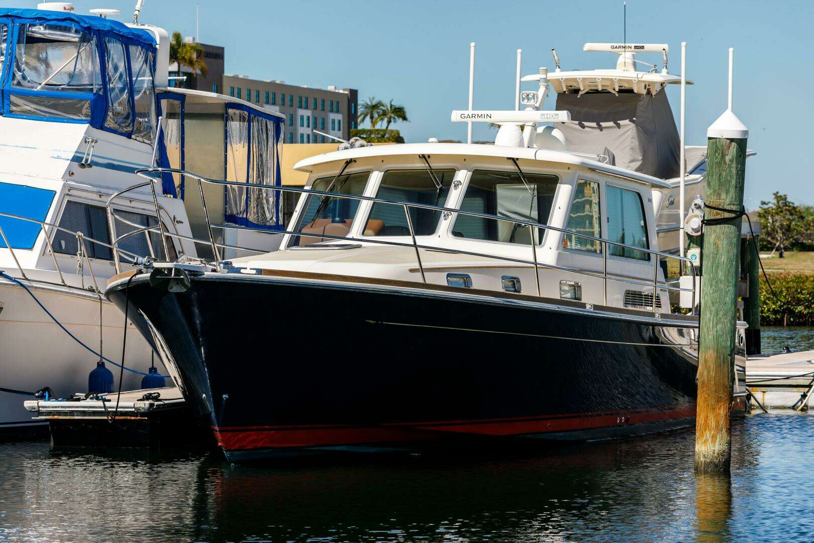 2010 40' Sabre photo